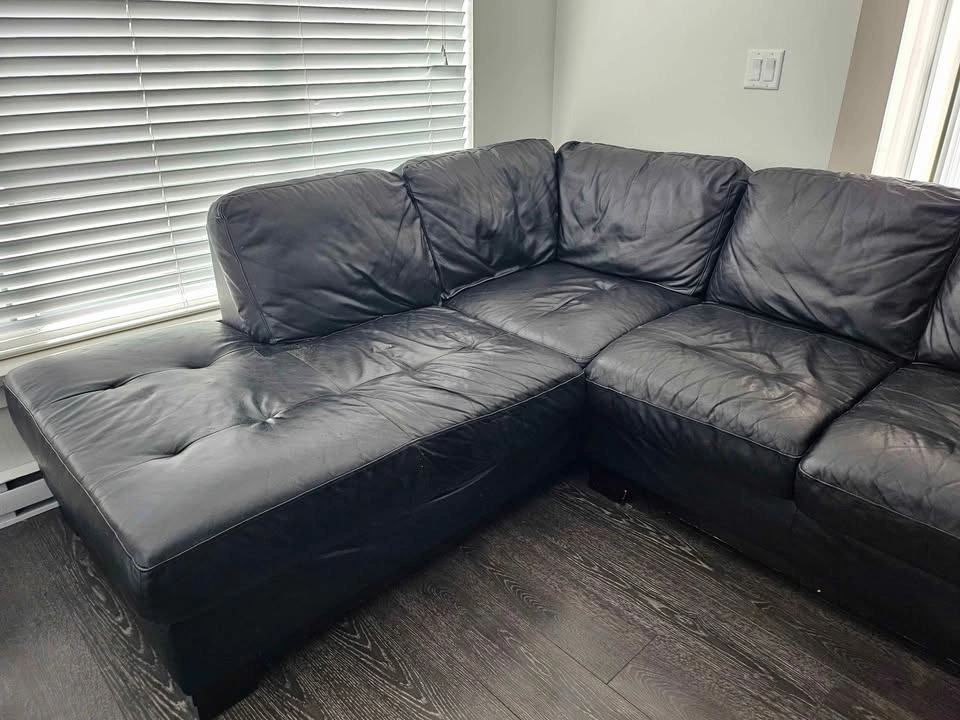 🛋️ Black Sectional Sofa - photo 3