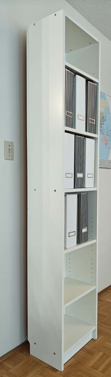 Billy Bookcase - 6 adjustable shelves + 6 magazine files - photo 2
