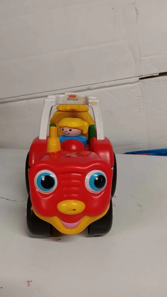 Fisher-Price Little People Tractor with Trailer - photo 2