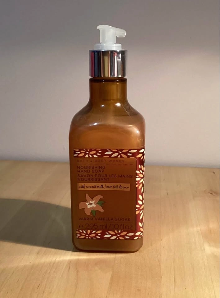 Bath and Body Works hand soap - photo 2