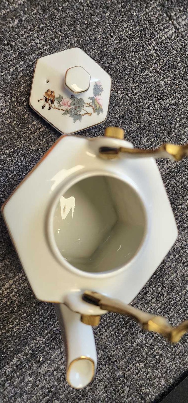 Vintage Japanese Porcelain Teapot - photo 4