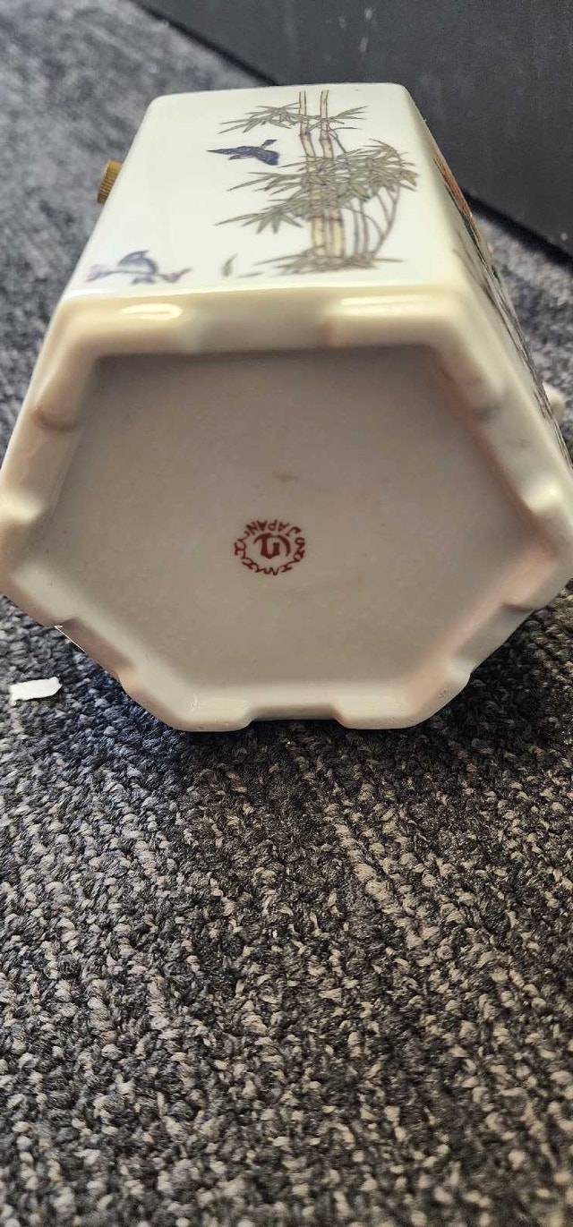 Vintage Japanese Porcelain Teapot - photo 5