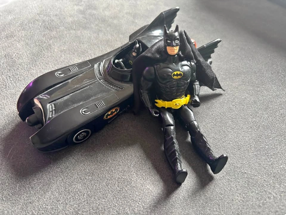 RARE 1989 Batman Micheal Keaton Batmobile and Batman Figurine