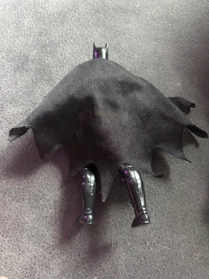 RARE 1989 Batman Micheal Keaton Batmobile and Batman Figurine - photo 3