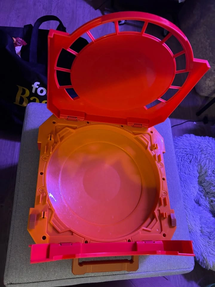 Beyblade Metal Fusion Folding Travel Battle Arena Stadium - photo 2