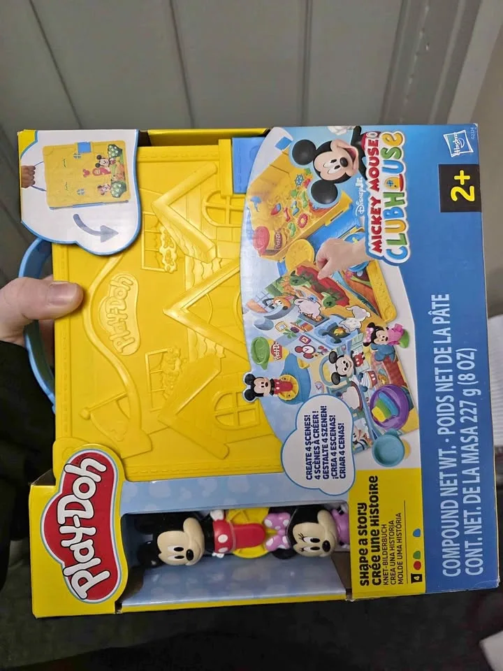 Mickey Mouse Playdough Shape a Story