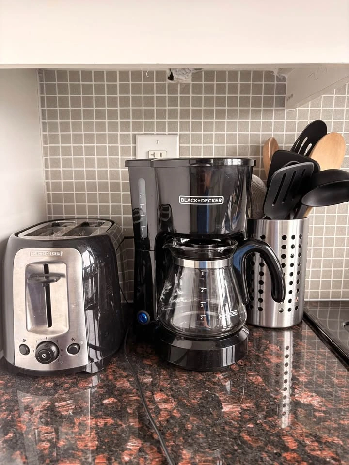 Small 5-cup coffee maker - photo 4