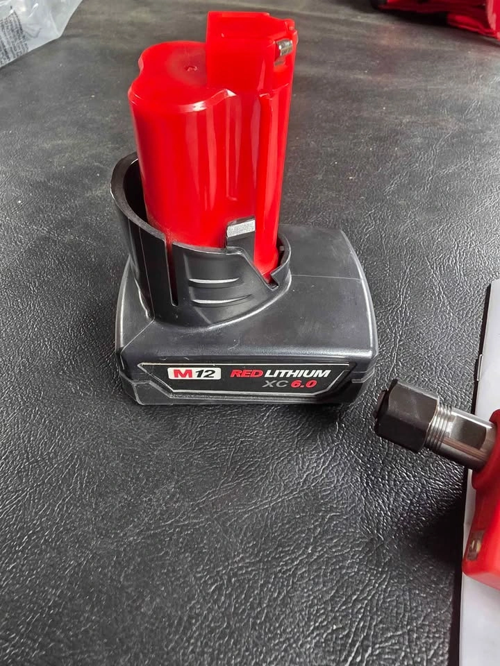 Milwaukee fuel m12 straight die grinder + 6.0 battery - photo 3