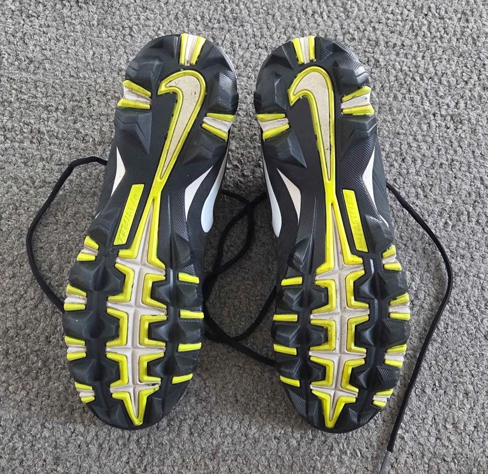 Football Cleats - photo 3