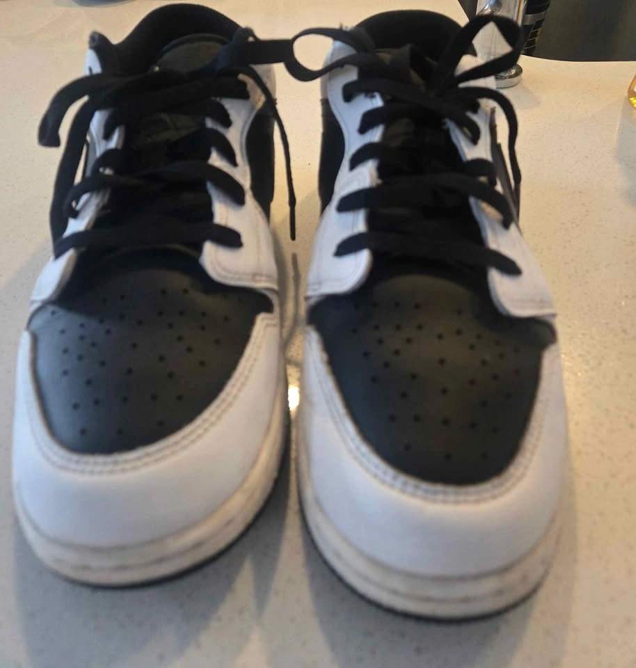 Jordan 1 Low Gold Youth 7