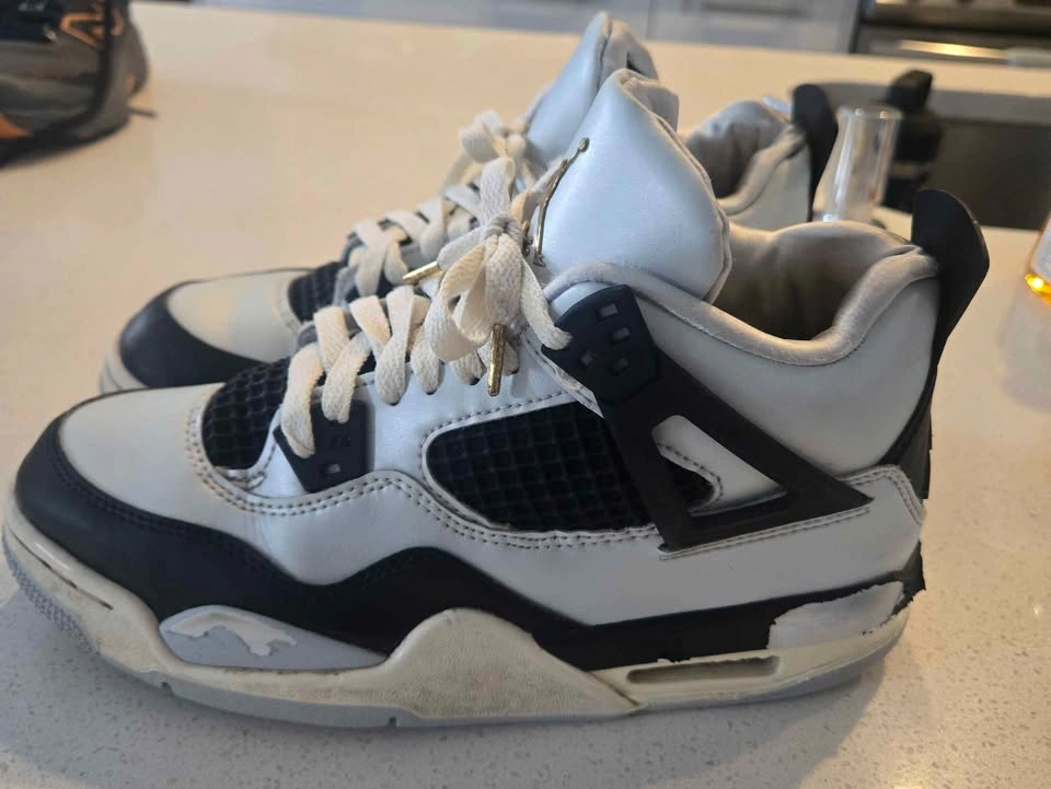 Jordan 4 Retro Youth 6.5 - photo 2