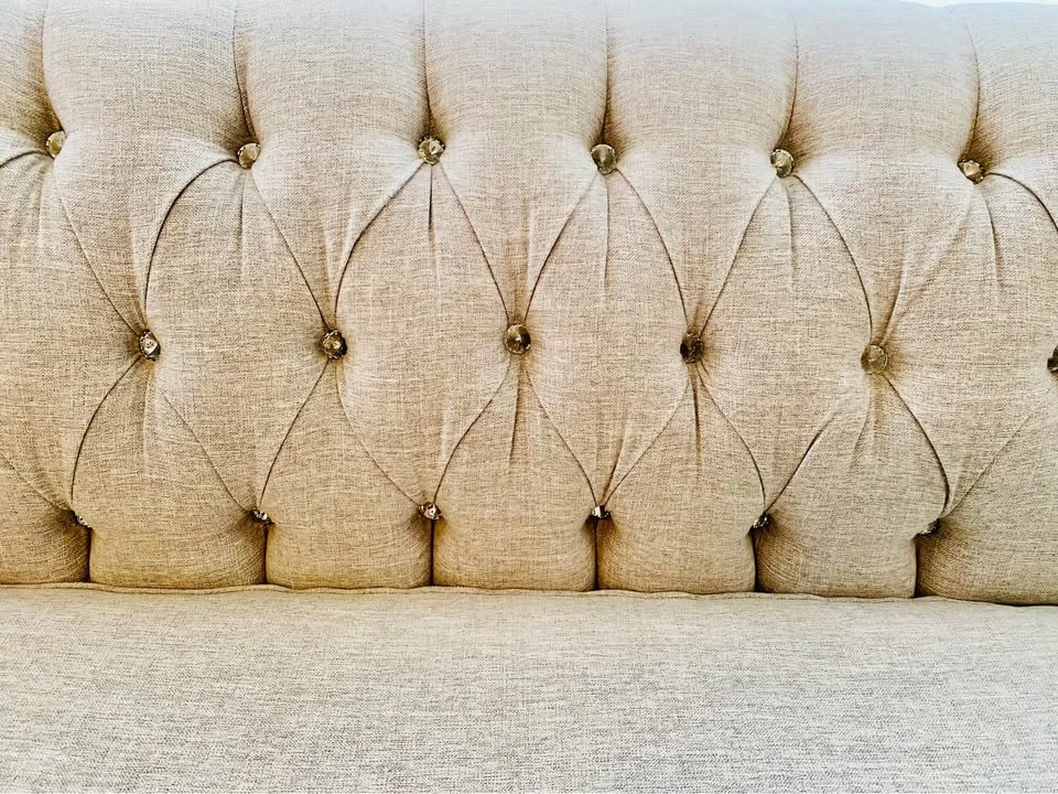 Designer-inspired Wings tufted sofa - photo 3