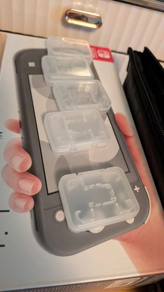 Grey Nintendo Switch Lite - photo 3