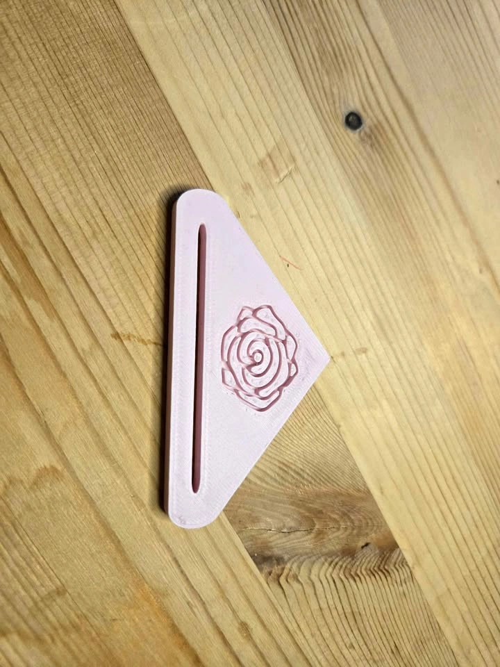 3D Printed Toothpaste Squeezer – Pink Rose Design – Tube Roller