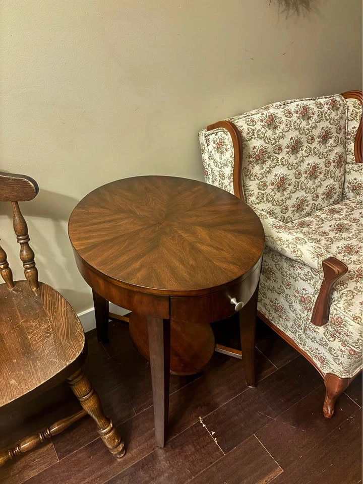 2 wood Oval End Table Magnussen Home Furniture Aster - photo 3
