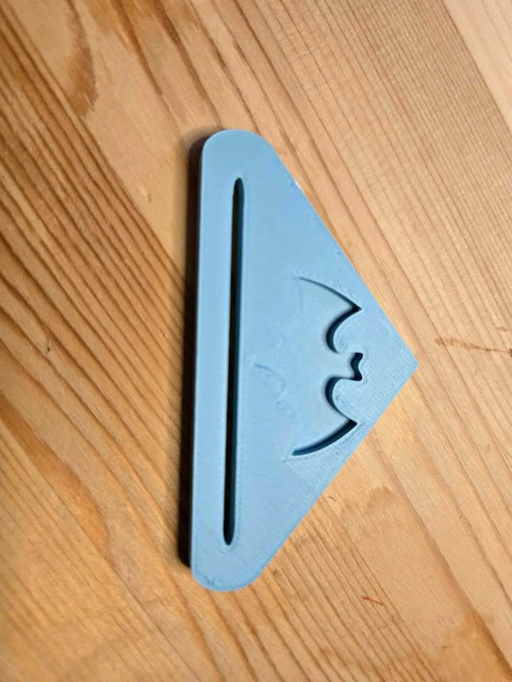 3D Printed Toothpaste Squeezer – Teal Bat Design – Tube Roller