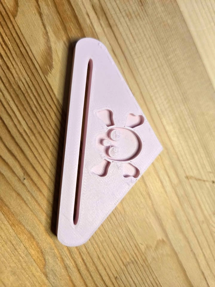 3D Printed Toothpaste Squeezer – Pink Skull Design – Tube Roller