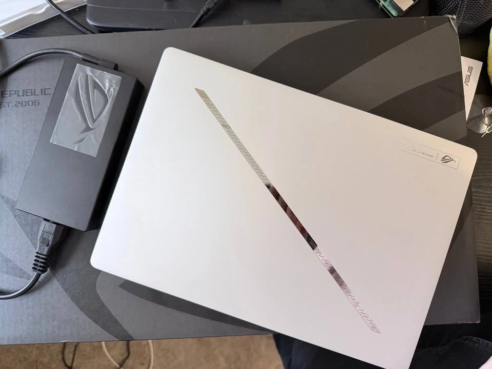 ASUS ROG Zephyrus G14 GA403WM — RTX 5060 / Ryzen AI 9 / OLED - photo 2