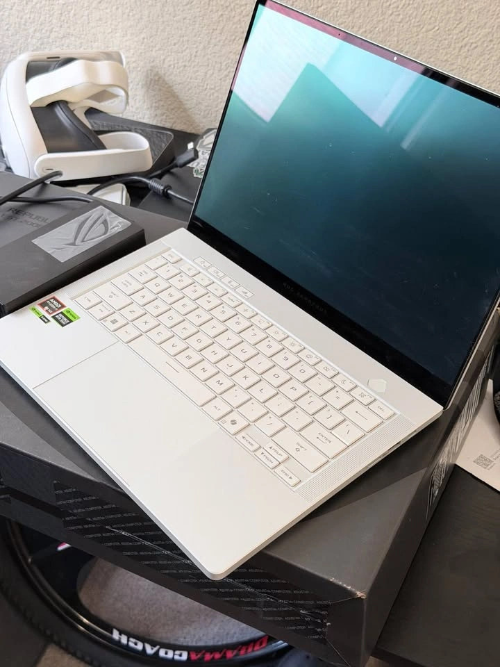 ASUS ROG Zephyrus G14 GA403WM — RTX 5060 / Ryzen AI 9 / OLED - photo 5