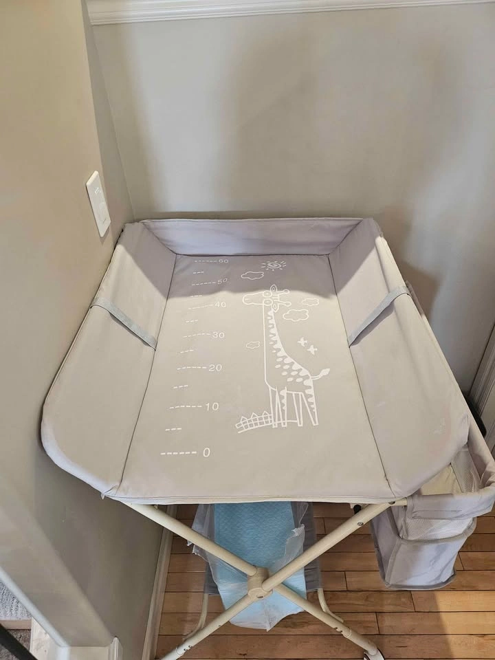 baby diaper changing stand with storage and foldable