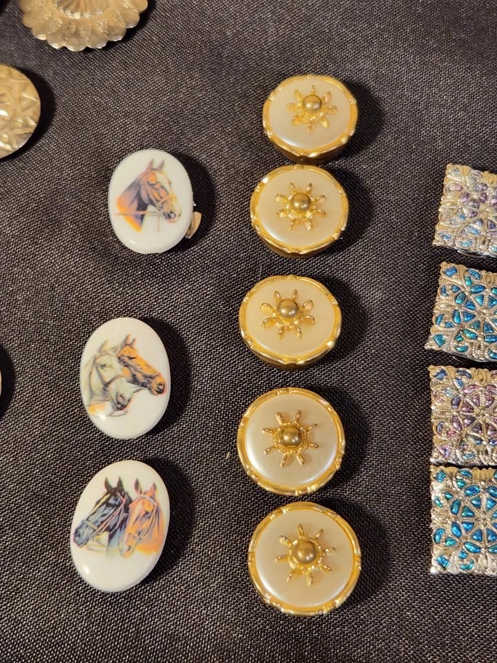 Lot of Metal Button Covers - 26 pieces - photo 3