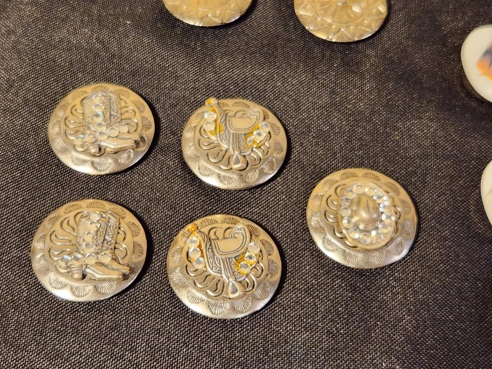 Lot of Metal Button Covers - 26 pieces - photo 5