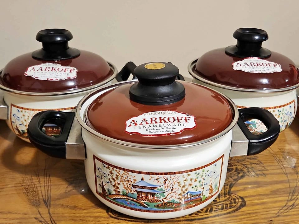 Aarkoff Enamelware Pot Set of 3 With Lids