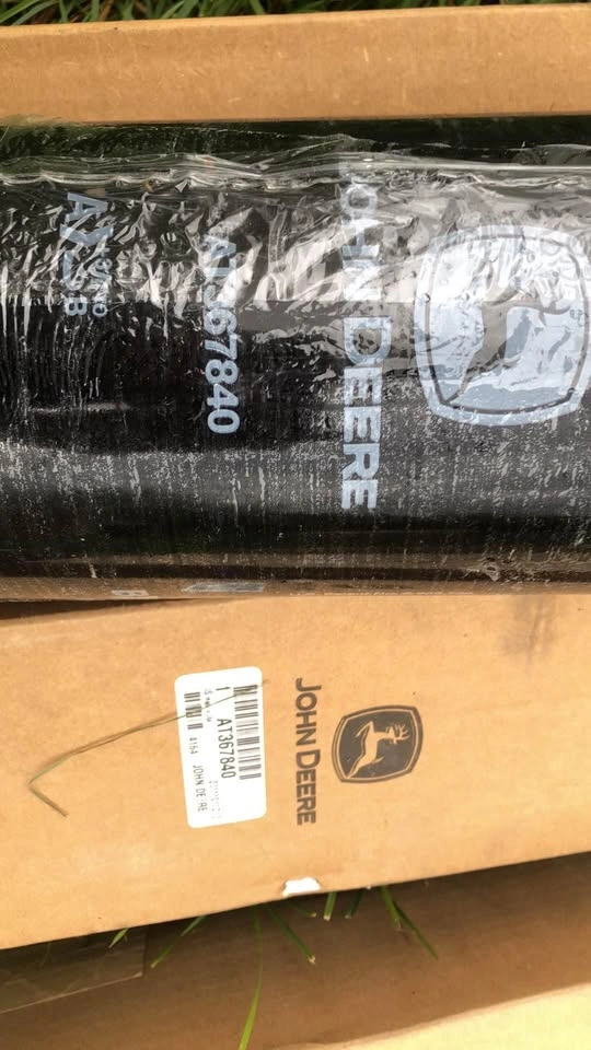 John Deere Oil and Hydraulic filters - photo 2