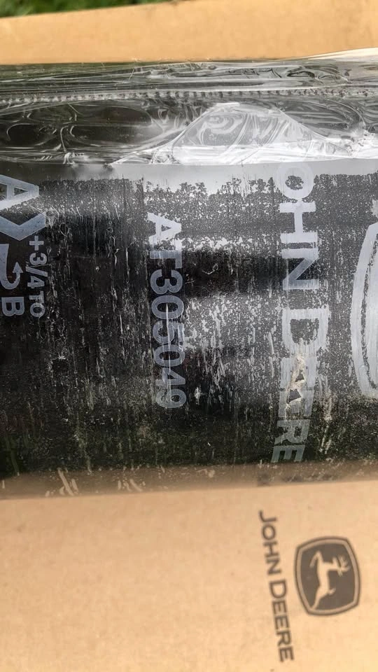 John Deere Oil and Hydraulic filters - photo 3