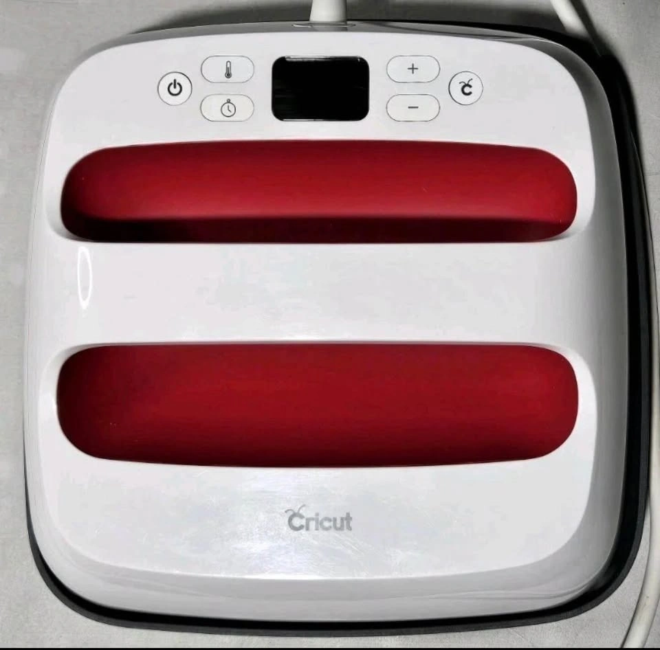Cricut Heat Press - photo 3