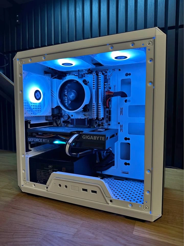 White Gaming PC - RTX 3060 Ti | Ryzen 5 3600 | 16GB RAM