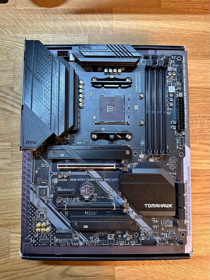 MSI MAG B550 Tomahawk MAX WiFi - AM4 Motherboard
