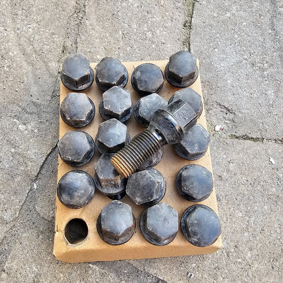 20 wheel bolts 14x1.5 conical/cone seat