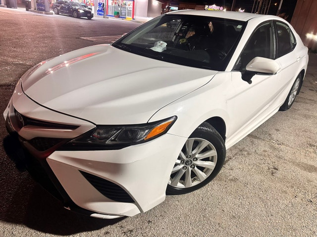 Toyota Camry 2019 SE - photo 3