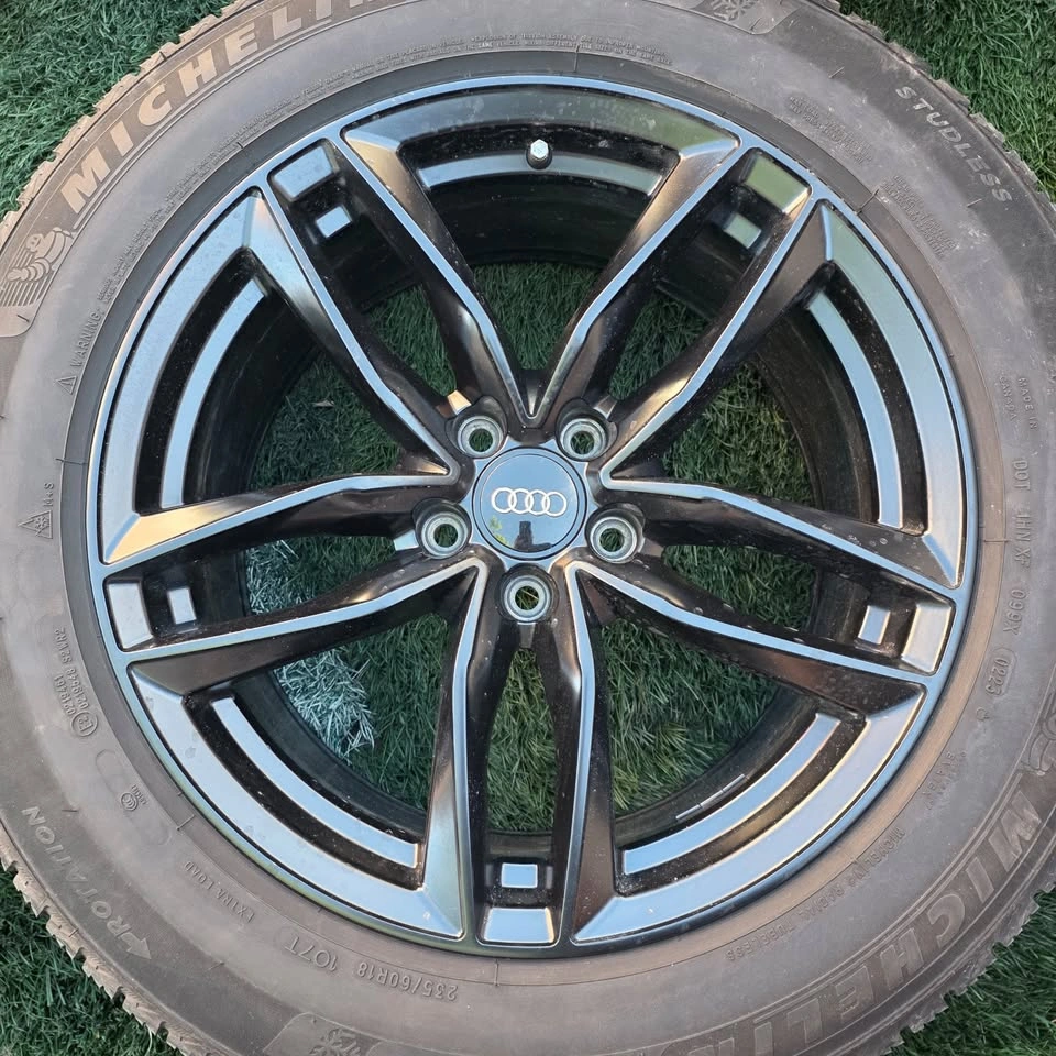 235/60/18 Michelin Winter Tires 90% Tread with 5x112 Rims - photo 2
