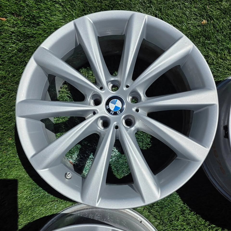 18 inch BMW OEM alloy rims with TPMS sensors like new 5x112 - photo 4