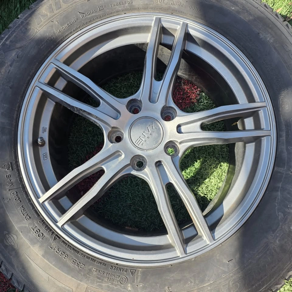 235/65/17 Michelin winter tires with Envy alloy 5x120 - photo 2