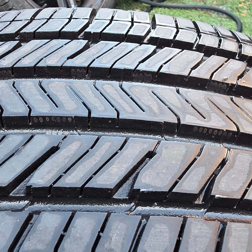 225/55/18 Goodyear Eagle All Season Tires 95% Tread 2025 - photo 5