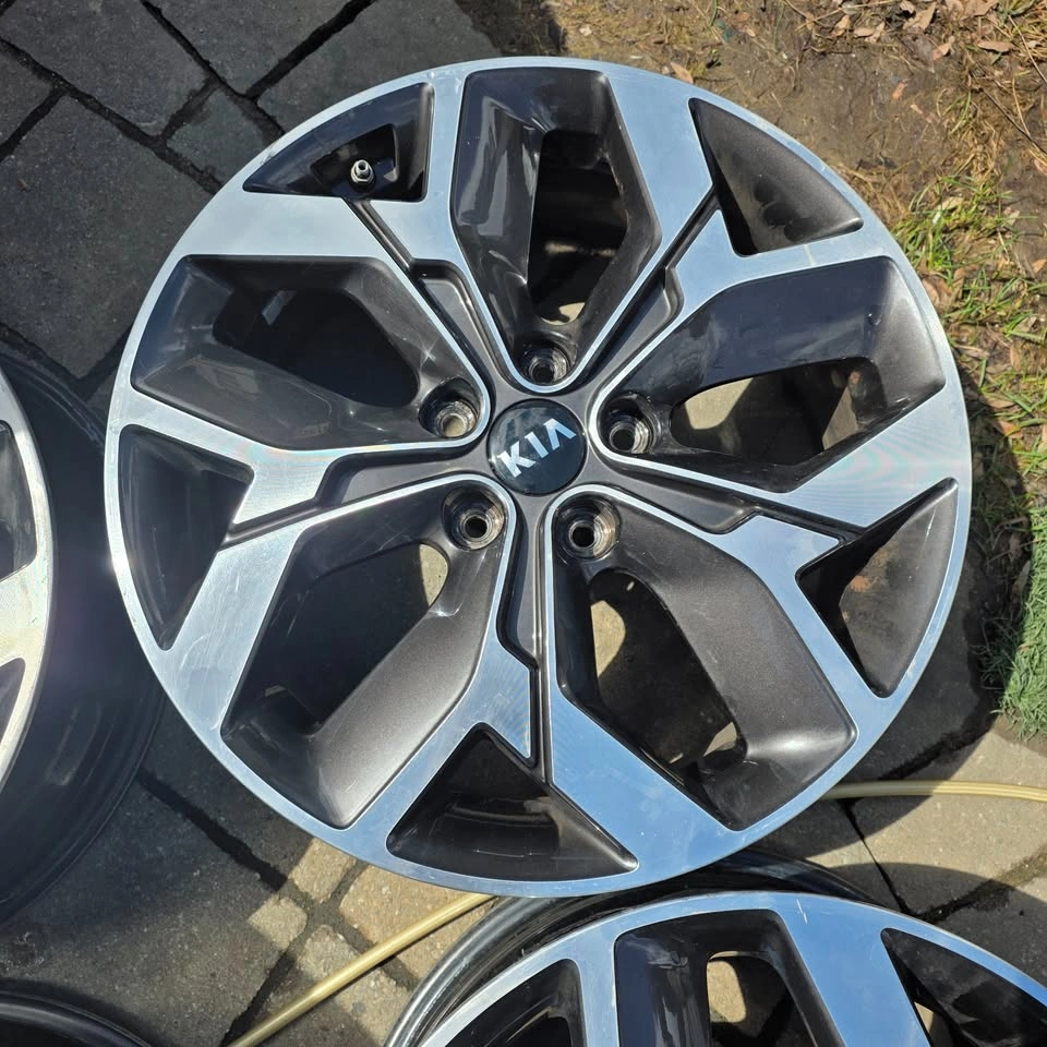 18 inch Kia OEM alloy rims 5x114.3 With TPMS sensors - photo 4