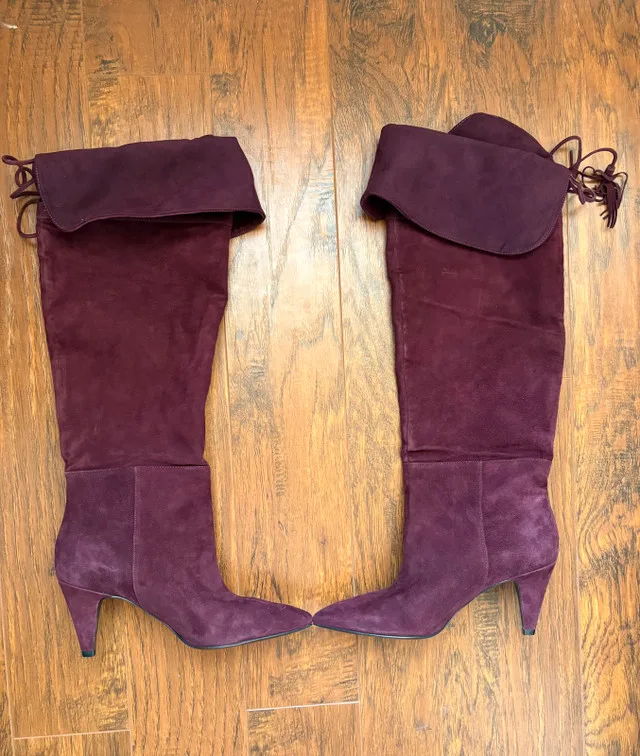 NINE WEST Genuine Suede Boots/ size 8 image indicator(2)