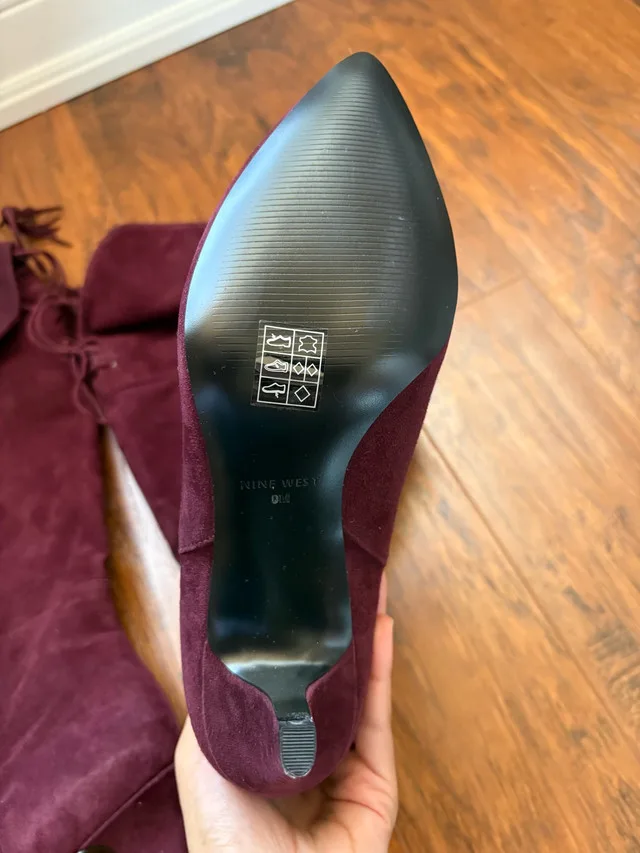 NINE WEST Genuine Suede Boots/ size 8 image indicator(5)