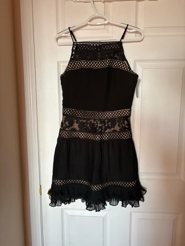 Black Dress / Small image indicator(3)