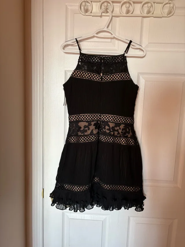 Black Dress / Small image indicator(4)