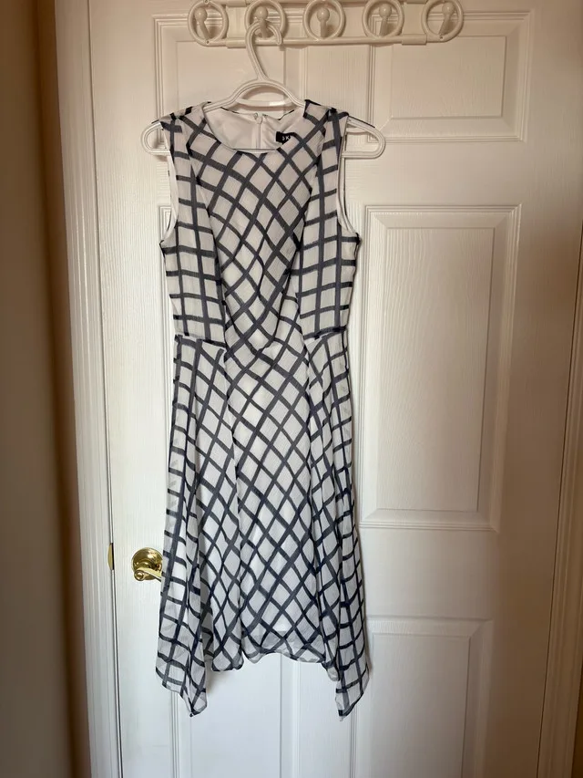 DKNY Dress Size 4 image indicator(3)