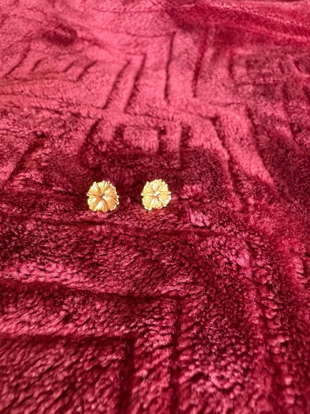 14K SOLID gold little wildflower earrings image indicator(2)