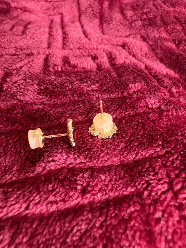 14K SOLID gold little wildflower earrings image indicator(4)