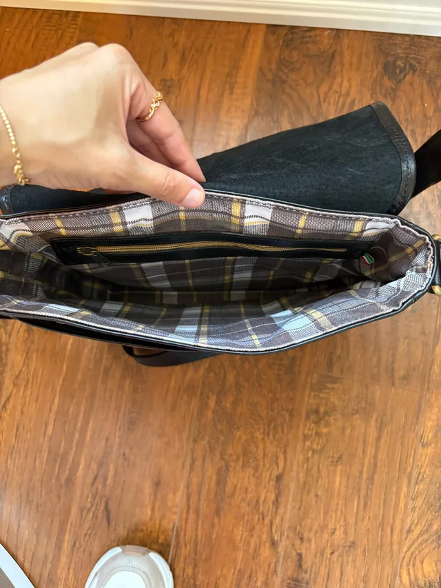 Genuine Italian Leather / unisex black Satchel image indicator(8)