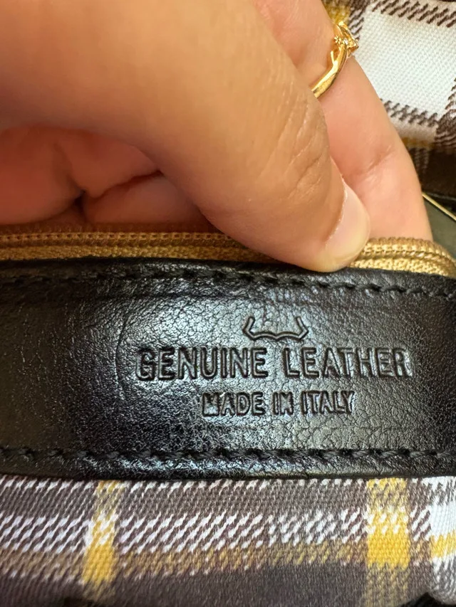 Genuine Italian Leather / unisex black Satchel image indicator(9)