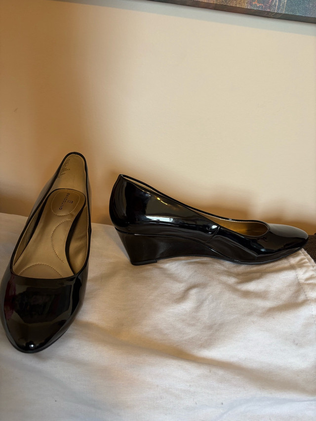 Black Heels size 8 - Never worn - photo 2