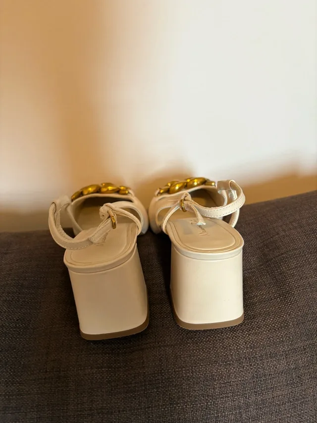 MASSIMO DUTTI Off White heels size 8 image indicator(3)